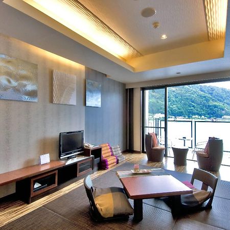 פוג'יקאוואגוצ'יקו Kaze No Terrace Kukuna Hotel מראה חיצוני תמונה